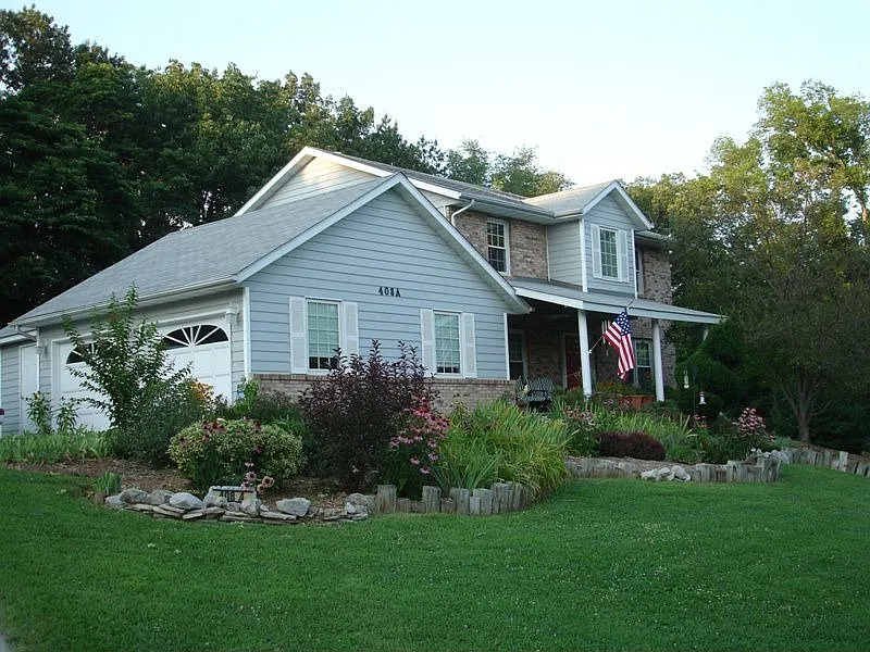 408 Arrowhead Dr #A photo 1