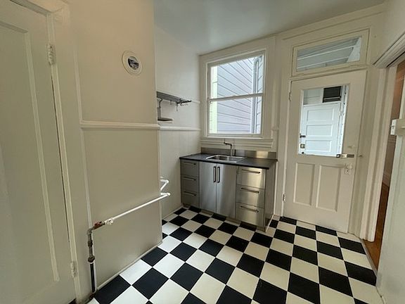 4th image of 3587 18th St