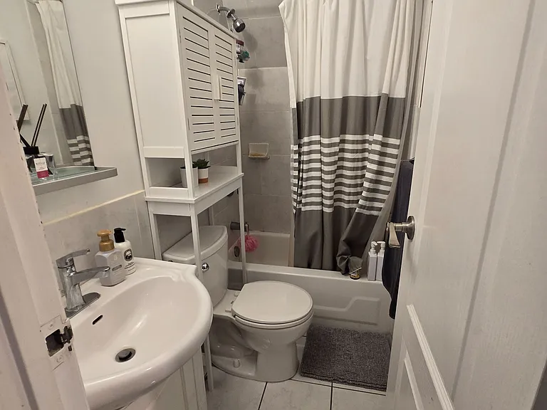 34 Ross St #3C — Photo 5