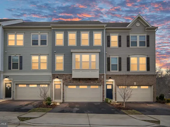 1229 Creek Bank Dr, Stafford, VA 22554