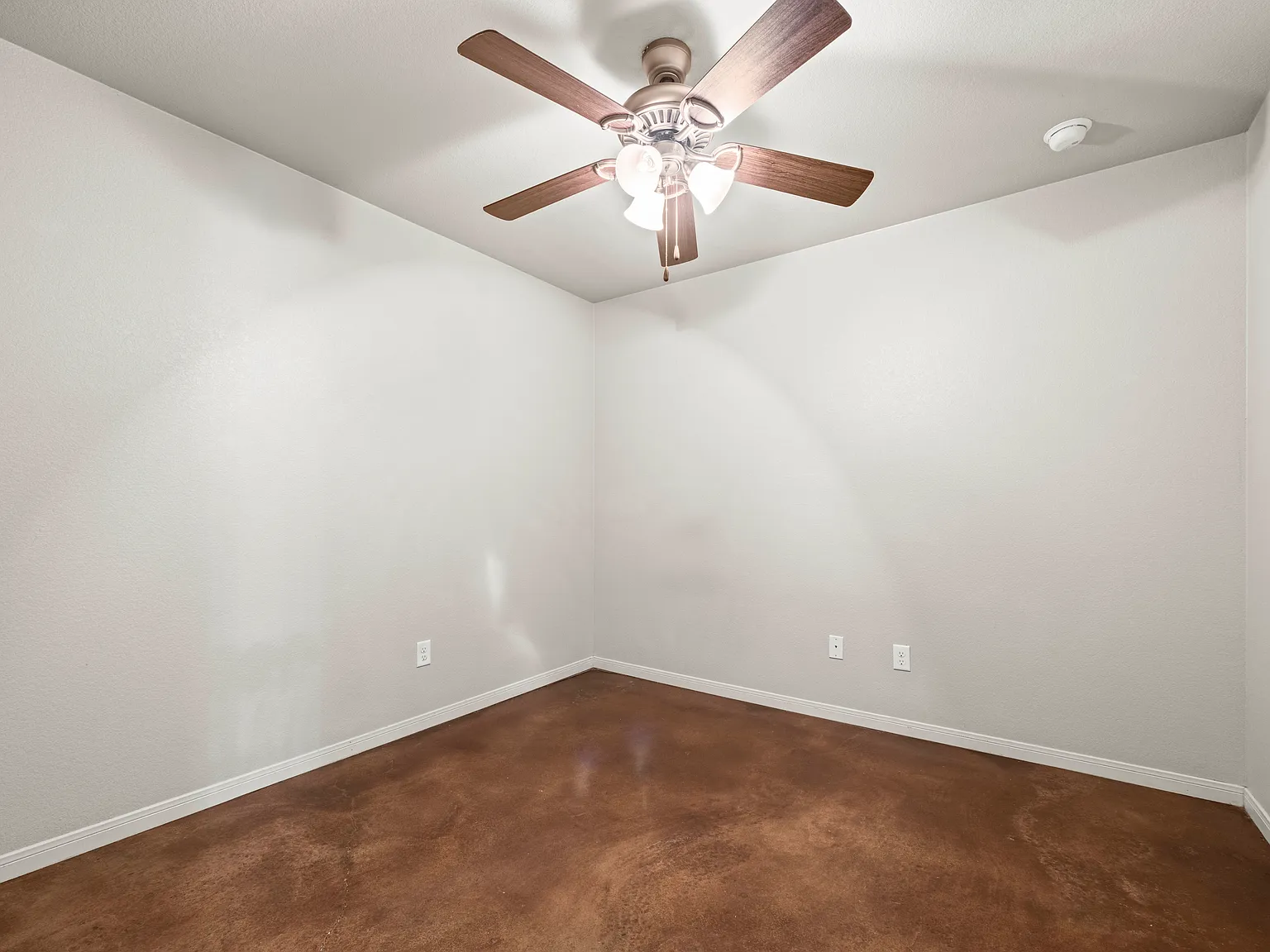 3 bed, 1141 sqft, $1,295 — Photo 3