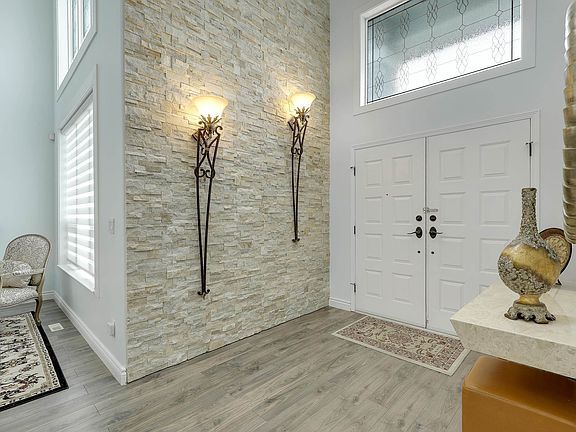 2nd image of 3070 Waddington Pl