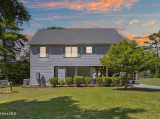 141 Sherrill Loop Rd, Sneads Ferry, NC 28460