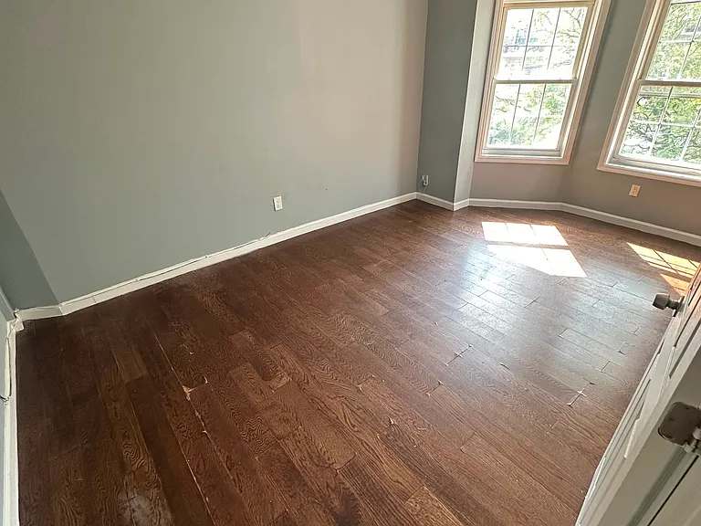 152 S 10th St #2 — Photo 5