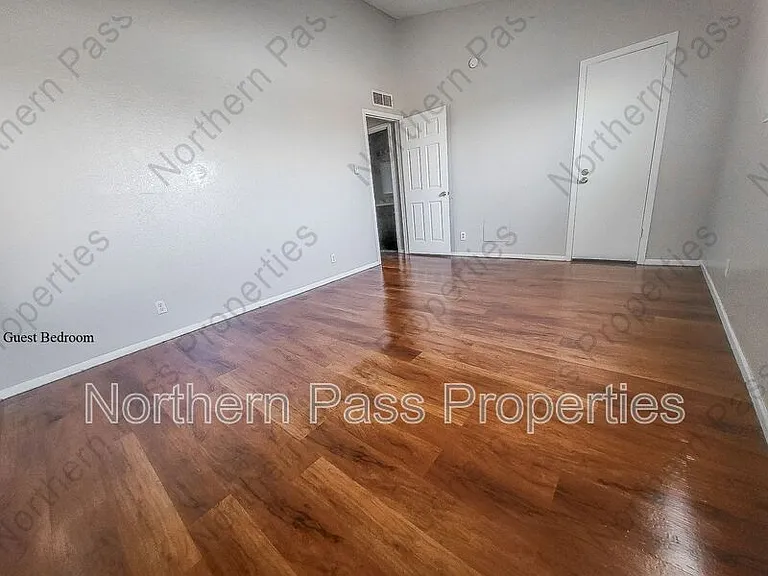 5209 Carousel Dr #R-6 — Photo 10