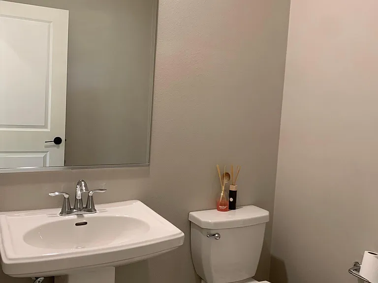 1577 Castillo Way #8 — Photo 23