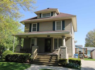 410 W State St, Williamsburg, IA 52361