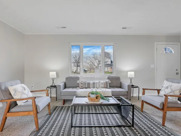 2681 Bonne Cir, Columbus, OH 43207