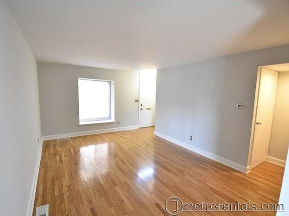 4th image of 4847 Moreland Dr W