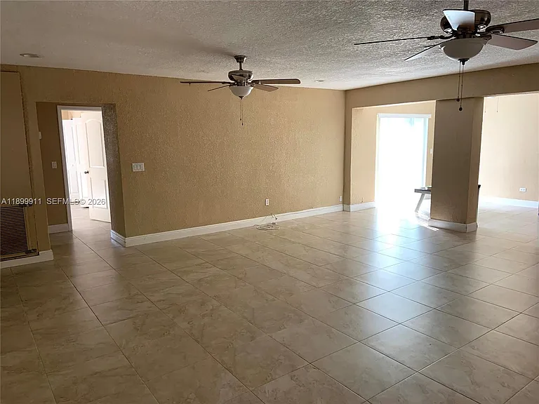 6407 SW 5th St — Photo 44