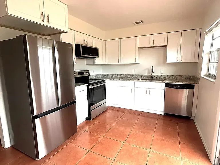 1357 W Fowler Dr #A — Photo 4