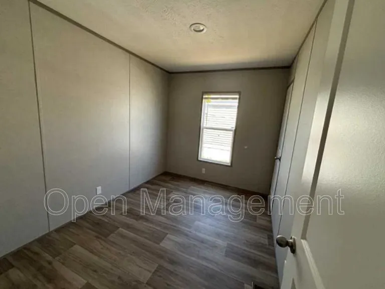 518 Everitt Ave #32 — Photo 7
