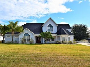 32322 Oak Bluff Dr, Sorrento, FL 32776