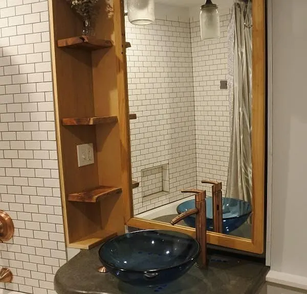 Bathroom close