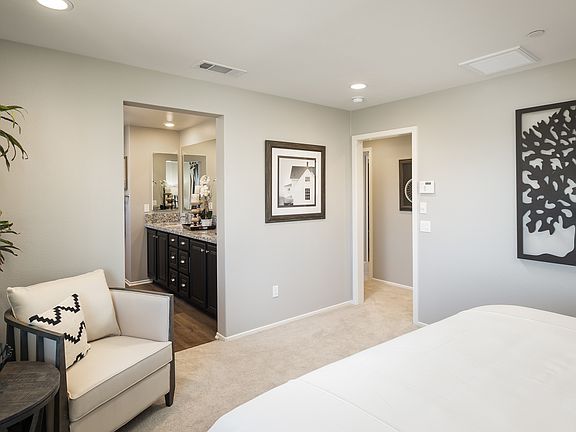 Owner s suite to bath