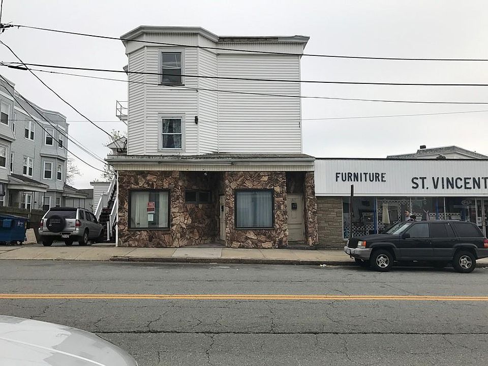 2nd image of 1807 Pleasant St