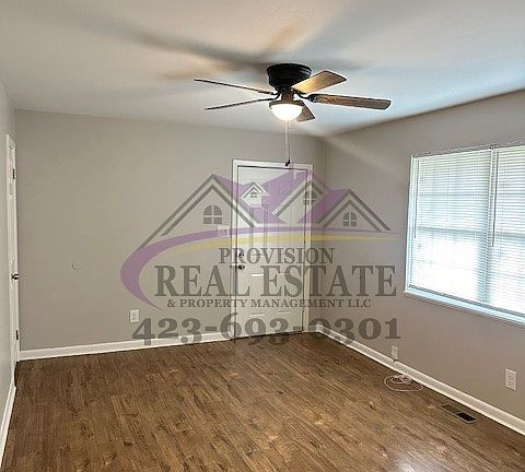 4th image of 745 20th St SE #1