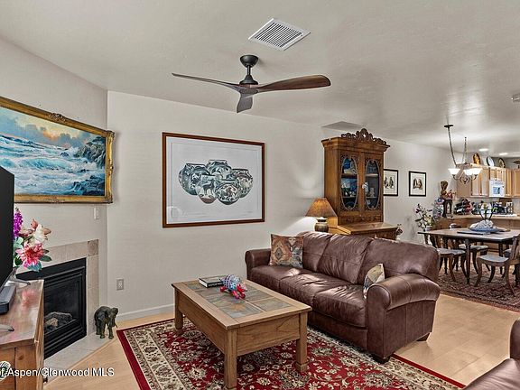 5th image of 119 W 26th St
