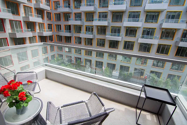 Rented by The KCI Group | media 99