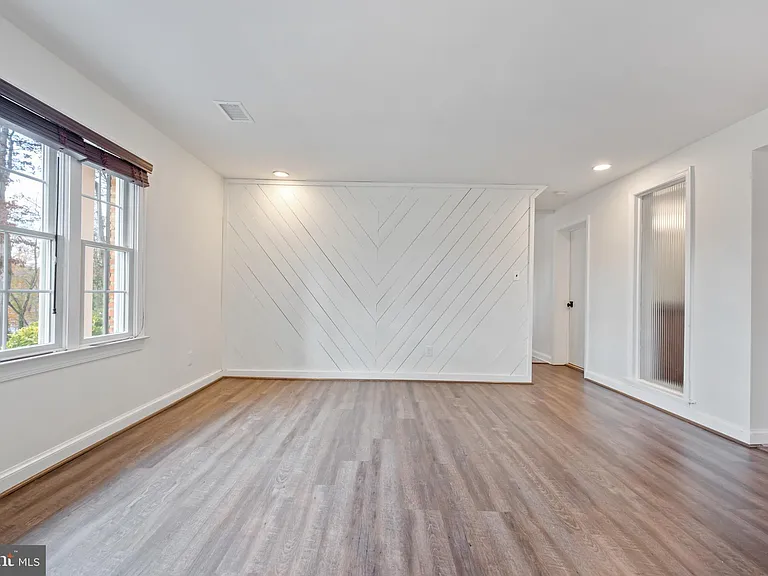 3606 Pinetree Ter — Photo 26