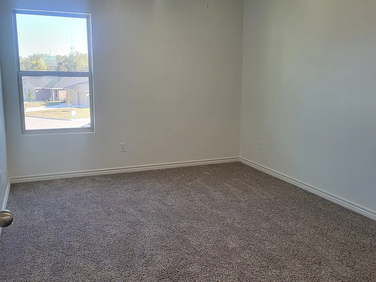 2329 Zanoletti Dr — Photo 24