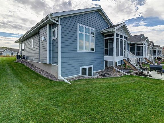 4th image of 825 Vineyard Ct