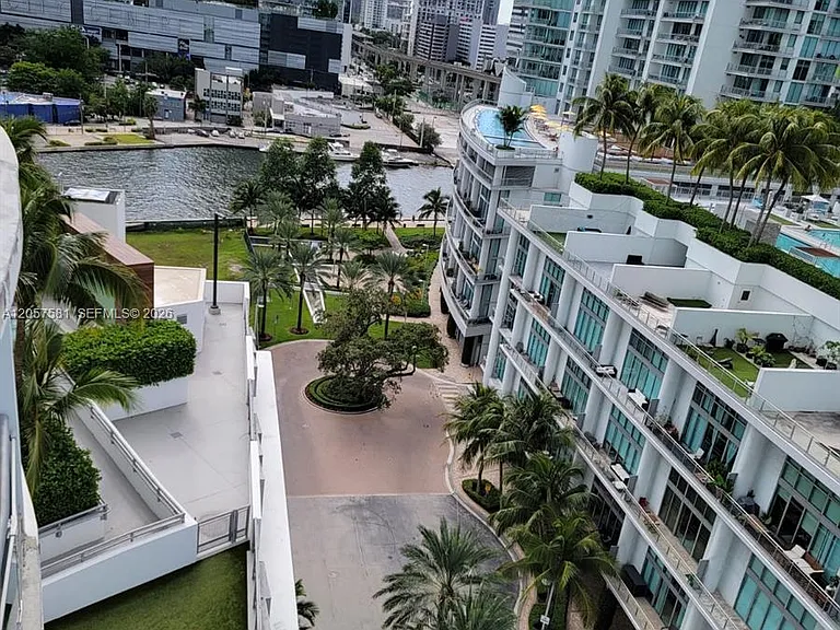 350 S Miami Ave #1515 — Photo 7