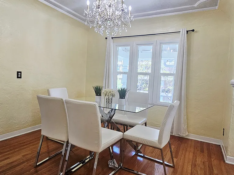 1433 Livonia Ave #UPSTAIRS — Photo 4