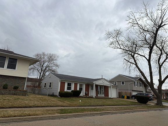 2nd image of 338 Hickory Ave