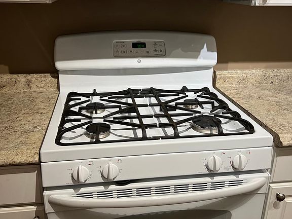 4th image of 1601 N Innsbruck Dr NE Unit 390