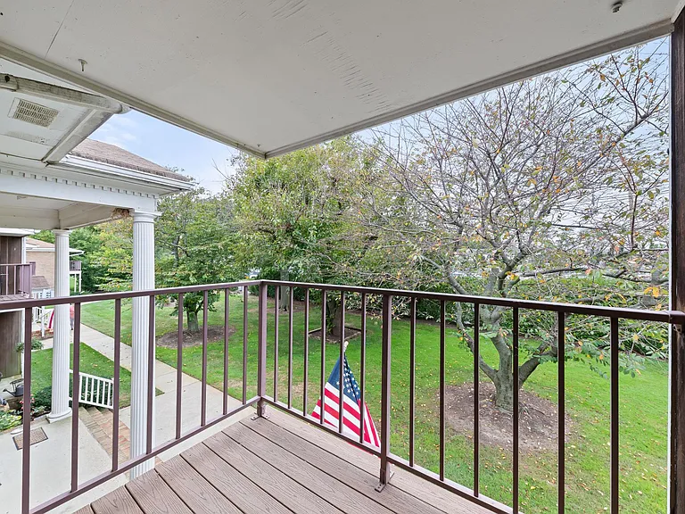 324 Shore Dr #B-8 — Photo 17