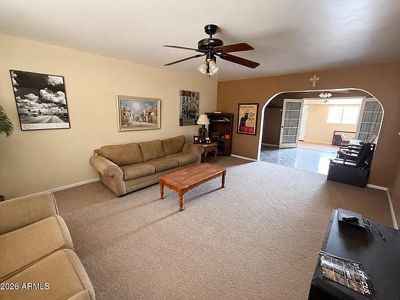 3rd image of 109 N LOS ROBLES Drive