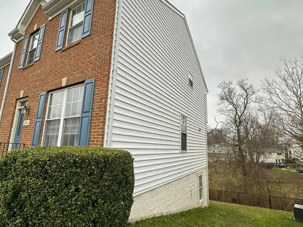 218 Kirby St, Manassas Park, VA 20111