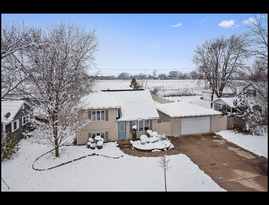1st image of 18346 Lenore Ln