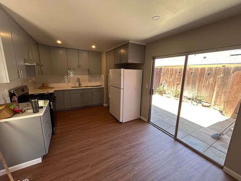 604 Madera Ave — Photo 3