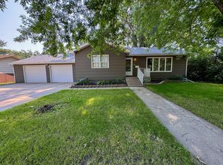 540 Ohio Ave NW, Huron, SD 57350