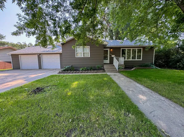 540 Ohio Ave NW, Huron, SD 57350