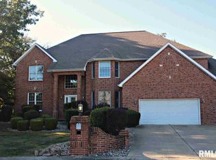 19 Clear Lake Dr, Centralia, IL 62801