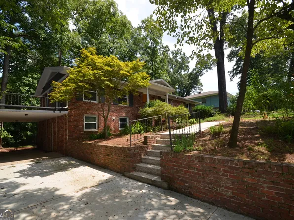 1393 Sagewood Cir, Stone Mountain, GA 30083