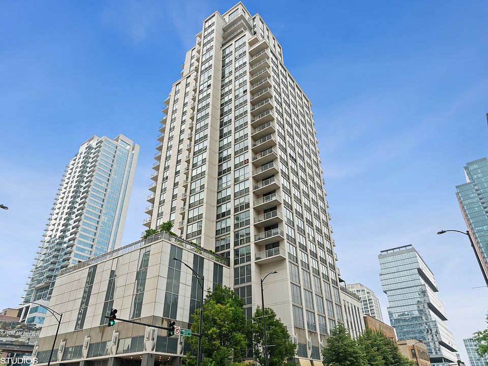 1st image of 200 W Grand Ave APT 704