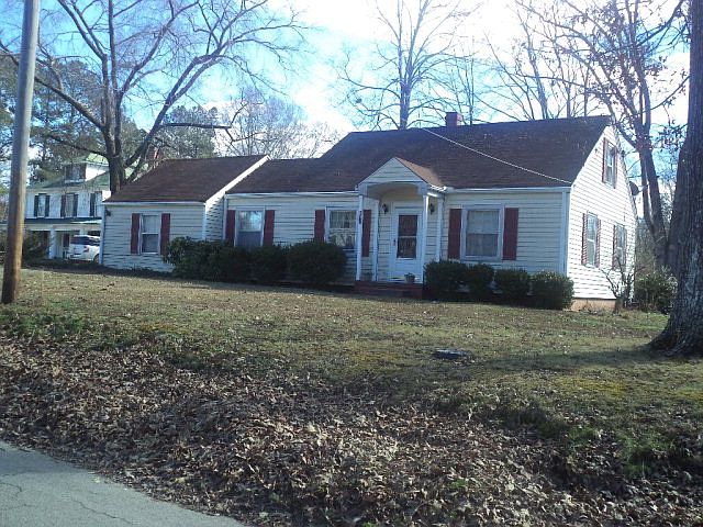 1st image of 806 Jefferson St