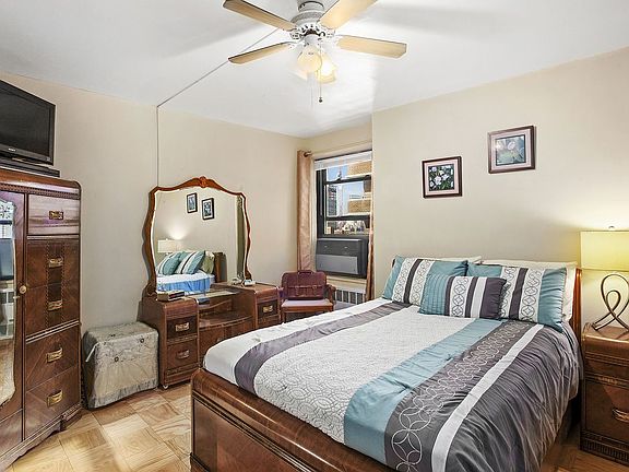 5th image of 210 E Broadway APT H1605