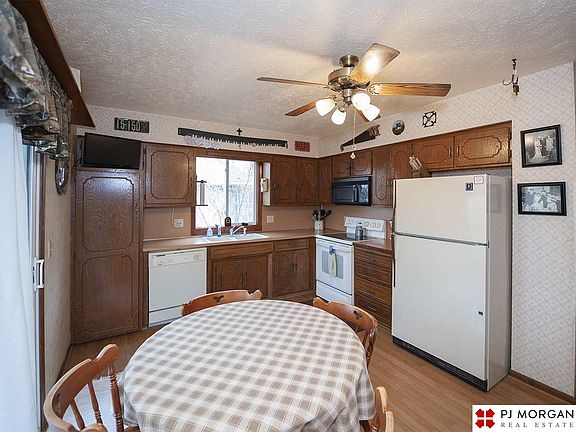 3rd image of 11652 Westmont Dr