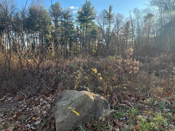 14 Cherrywood Drive, Ellington, CT 06029