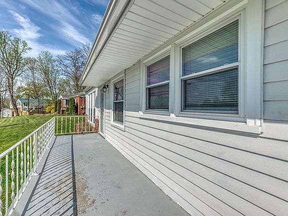2nd image of 1012 Lincoln Ave