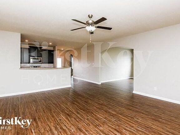 4th image of 1428 Mackinac Dr