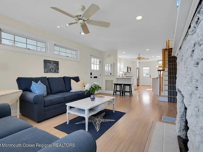 303 B St — Photo 15