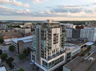 221 E College St APT 801, Iowa City, IA 52240
