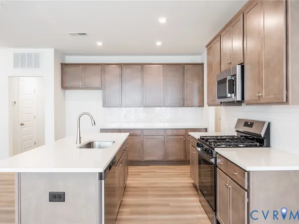 3733 Maze Runner Dr, Midlothian, VA 23112