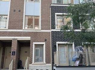 31 Honeycrisp Cres #68, Vaughan, ON L4K 0N6